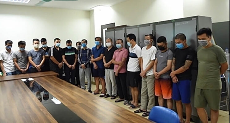 Bộ công an triệt phá đường dây đánh bài ngang nhiên trên đường phố